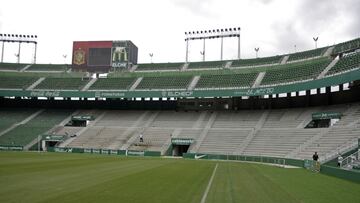 01/09/21 
 ELCHE 
 ESTADIO MARTINEZ VALERO 
 REPARACIONES GRADA FONDO SUR 
 