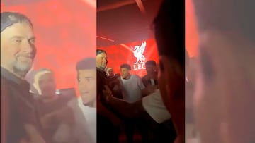 Luis Díaz alienta a Klopp para unirse al baile