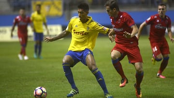 Eddy Silvestre, jugador del C&aacute;diz, en el partido ante el Numancia. 