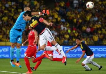 Colombia cerró su gira por Baréin y Abu Dhabi con victoria ante Kuwait. El equipo probó nuevos jugadores pero también dejó algunas dudas con miras a la Copa América. Se esperan dos partidos más antes del certamen continental.