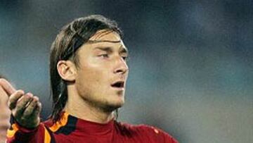 <b>LIGA DE CAMPEONES. </b>El jugador del Roma Francesco Totti no entra en la convocatoria para el partido frente al Real Madrid.