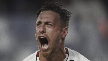 El delantero argentino se mantendrá una campaña más en el equipo limeño después de su buen rendimiento en la recta final del Torneo Descentralizado.