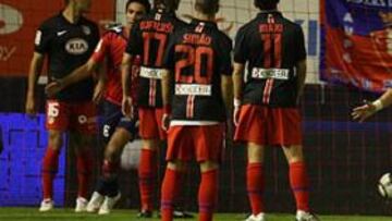 <b>CELEBRACIÓN. </b>Pandiani festeja uno de sus tantos de la pasada temporada en el Reyno de Navarra. El punta marcó dos goles.
