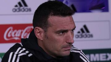 Scaloni: &quot;No tirar&iacute;a a la basura las tres finales que jugamos&quot;