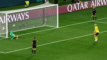 El balón de Hurtig entró por completo.