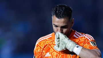 AME5460. BUENOS AIRES (ARGENTINA), 30/08/2023.- Sergio Romero de Boca reacciona durante de la serie de penaltis hoy, en un partido de los cuartos de final de la Copa Libertadores entre Racing y Boca Juniors en el estadio Presidente Perón en Buenos Aires (Argentina). EFE/ Juan Ignacio Roncoroni
