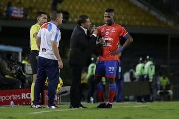 El Maestro dejó al Deportivo Pasto por problemas personales. Fue finalista en la Liga Águila I cayendo con el Junior de Barranquilla en la gran final. Suma dos campeonatos como DT con Equidad. 