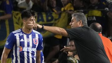 Escobar sufre con el Covid en la U y sorprende con la posición ideal de Camilo Moya