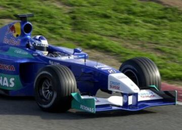 La carrera de Räikkönen en la Fórmula 1 comenzó en el Gran Premio de Australia de 2001, en el que consiguió un punto tras quedar sexto. Así, el finlandés se unía al selecto club de pilotos que lograban puntuar en su debut.