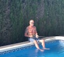 La última de Gascoigne: pescando en una piscina de Benidorm