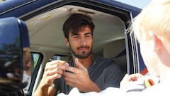 Barcelona sign André Gomes ahead of Real Madrid