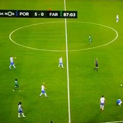 La acción de Pepe con 5-0 y contra 10 que indignó al rival: "¿No tienes suficiente, cabr...?"