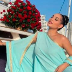 Andrea Valdiri revela el género de su bebé y le compra un Mercedes a su hija