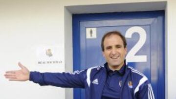 Arrasate, antes del partido de pretemporada contra el Tolosa.