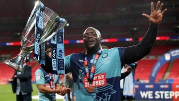 FIFA 20 homenajea al héroe del Wycombe Wanderers: Akinfenwa recibe una carta especial en FUT