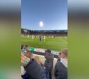Marcos Alonso no dio crédito: el Leeds perdiendo, en descenso y sucede esto con una fan