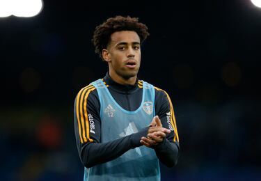 Bournemouth present new signing Tyler Adams