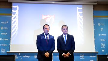 José María Muñoz, administrador judicial, con el director general Kike Pérez.