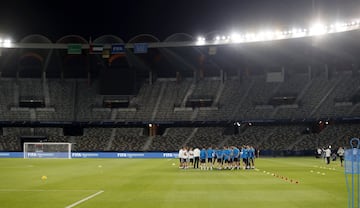 El Real Madrid entrena antes de la final contra el Al Ain