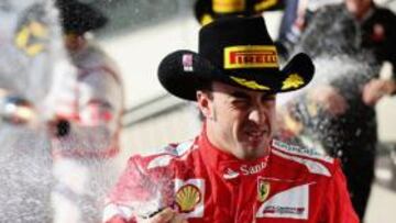 UN PODIO MUY VALIOSO. EL tercer puesto de Alonso en Austin, unido a la victoria de Hamilton, le permite seguir soñando con dar alcance a Vettel.