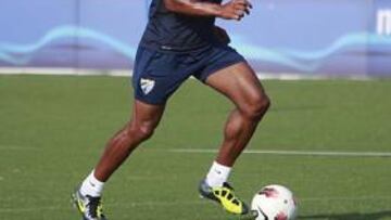 <b>BAJA. </b>Baptista conduce el balón durante un entrenamiento.