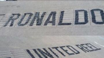 La pancarta que pretende mostrar el grupo de hinchas del United en el Villarreal-Real Madrid.