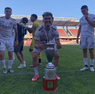 De jugar en Colo Colo y ser trabajador portuario a triunfar en el fútbol amateur