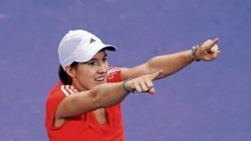 <b>SEGUNDO TÍTULO. </b>Henin ganó a Sharapova y sumó su segundo cetro.