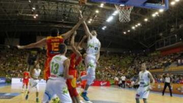 España se derrumba al final ante Eslovenia.