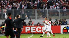 Soccer Football - 2018 World Cup Qualifiers - Peru v Colombia - Nacional Stadium, Lima, Peru - October 10, 2017. Peru&#039;s Paolo Guerrero and Edison Flores celebrate. REUTERS/Mariana Bazo