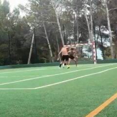 Con bicicleta incluida: el movido 'arco a arco' de Alexis Sánchez