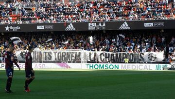 Afición del Valencia en Mestalla.