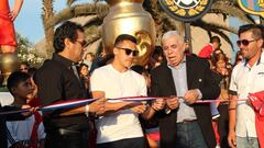 La revolución de Sánchez: así presentaron su estatua