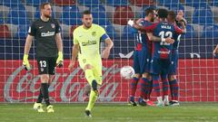 Los jugadores del Levante celebran el gol al Atl&eacute;tico.
 