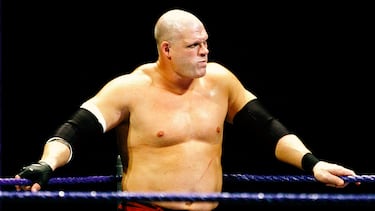 El luchador Kane ha centrado su carrera cinematográfica en películas de terror y acción, principalmente producidas por WWE Studios. Ha sido protagonista en 'Los Ojos del Mal' y 'Los Ojos del Mal 2'. Otras Apariciones han sido: 'MacGruber', 'Countdown', 'Smallville' o 'Scooby-Doo! Misterio en la Lucha Libre'.