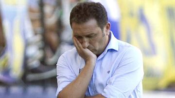 GRA388 VILLARREAL (Castellón), 18/9/2018.-El entrenador de la Real Sociedad Eusebio Sacristán en un momento del partido de su equipo ante el Villarreal de la cuarta jornada de LaLiga de Primera Division que ambos equipos han disputado hoy en el estadio de El Madrigal.EFE/ Domenech Castelló