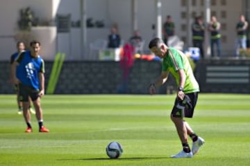 Osorio también sabe con la pelota