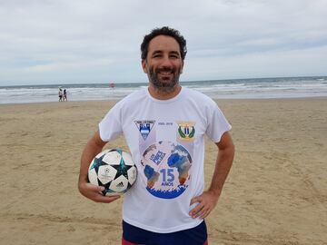 El argentino Hernán Montoto, ayer miércoles 17 de enero en la Playa de La Paloma, en Uruguay, donde esta pasando sus vacaciones del verano austral.