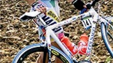 El equipo navarro juega a dos bandas.