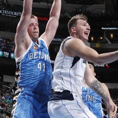 ¡Doncic! Luka impresiona en su estreno NBA con los Mavericks