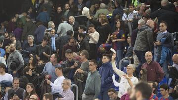 Pañolada en el Palau Blaugrana.