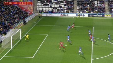 Fuera de juego de Torres en el segundo gol del Atlético