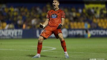 Ander Cantero celebrando el penalti parado en Alcorcón.