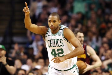 13. Al Horford. El primer no estadounidense que ms rico se har este curso es el dominicano: 28,93 millones de dlares. Horford podra seguir con el actual contrato que le ata a los Celtics hasta 2020. Tiene una player option para ello.