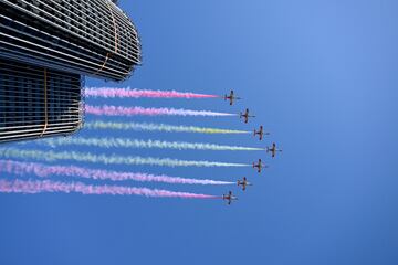 La Patrulla ?guila durante el desfile del 12 de octubre de las Fuerzas Armadas.