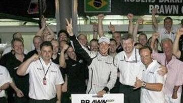 La Corte de Apelación de la Federación Internacional del Automóvil decidirá mañana sobre la reclamación puesta por las escuderías Ferrari, Renault, Red Bull y BMW sobre los difusores de los Brawn GP, Williams y Toyota, presentadas en los Grandes Premios de Australia y Malasia.