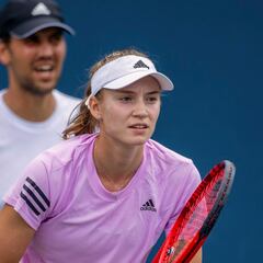 Abuso mental, insultos, “relación tóxica”... El caso Rybakina-Vukov se enreda