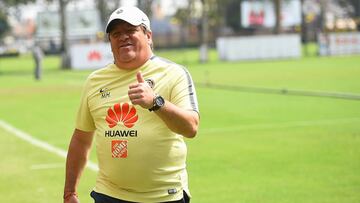 El entrenador del América dejará un rato de lado el fútbol y debutará como actor de telenovelas en Televisa, incluso aparece en el promocional.