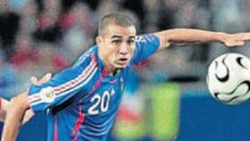 <b>FRANCÉS, PERO...</b> A Trezeguet también le tira Argentina.