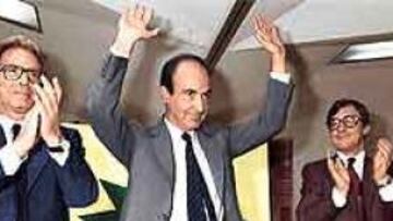 <b>ROCA Y FLORENTINO, EN EL 86.</B> Acto del Partido Reformista en 1986. Roca, flanqueado por Florentino, a su izquierda, y Garrigues Walker.